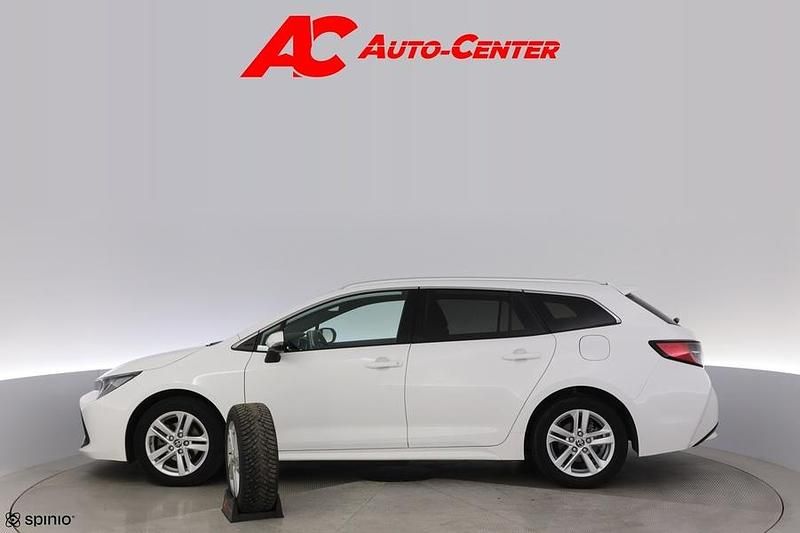 Käytetty Toyota Corolla Edition 122 HP (89 kW) 2023 Valkoinen Farmari