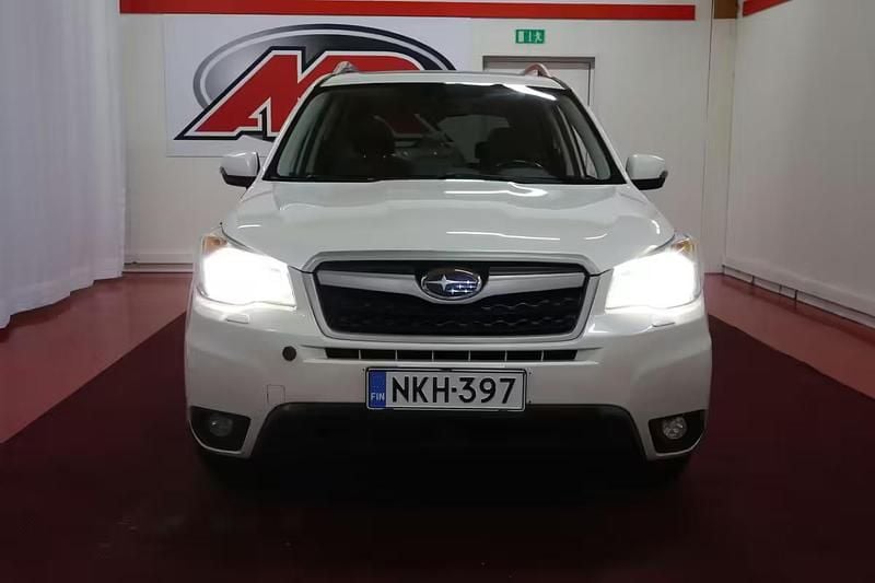 Käytetty Subaru Forester 150 HP (110 kW) 2014 Katumaasturi