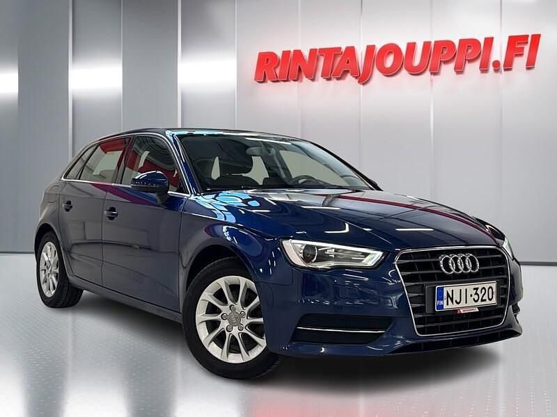 Käytetty Audi A3 Sportback Business 122 HP (89 kW) 2014 Sininen Viistoperä