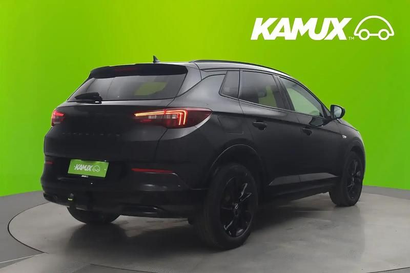 Käytetty Opel Grandland X Ultimate 131 HP (96 kW) 2022 Musta Katumaasturi
