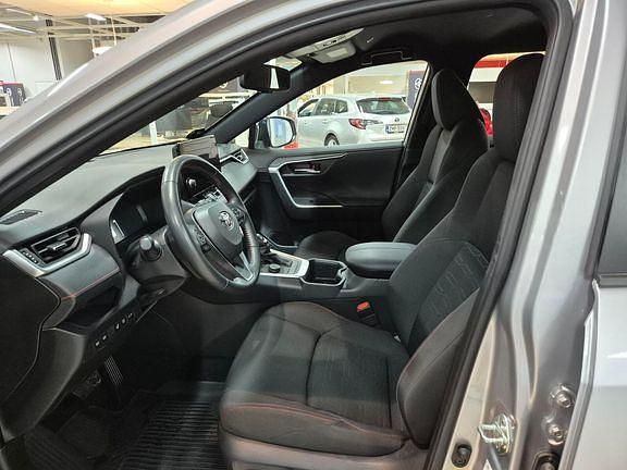 Käytetty Toyota RAV4 Active 302 HP (222 kW) 2023 Hopea Katumaasturi