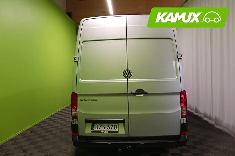 Käytetty VW Crafter Pro 190 HP (139 kW) 2020 Hopea / harmaa Van