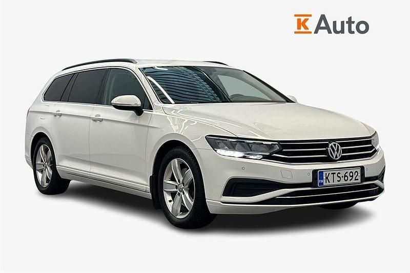 Käytetty VW Passat Style 150 HP (110 kW) 2020 Valkoinen Farmari