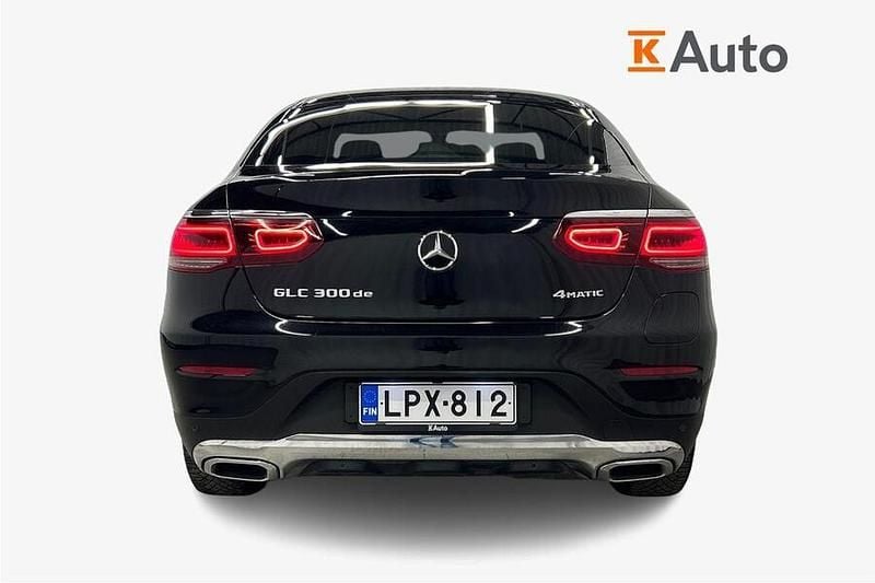 Käytetty Mercedes GLC300e Business 194 HP (142 kW) 2021 Musta Coupe - kaksiovinen