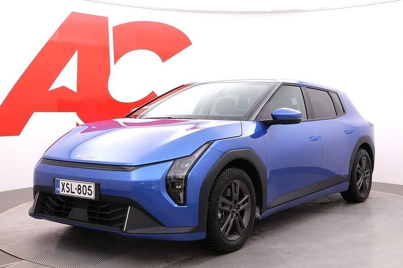 Käytetty Kia EV4 Premium 150 kW (204 HP) 2025 Viistoperä