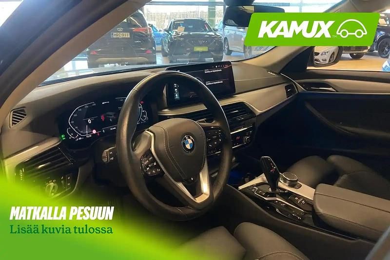 Käytetty BMW 530e Comfort Edition 292 HP (214 kW) 2023 Sininen Farmari