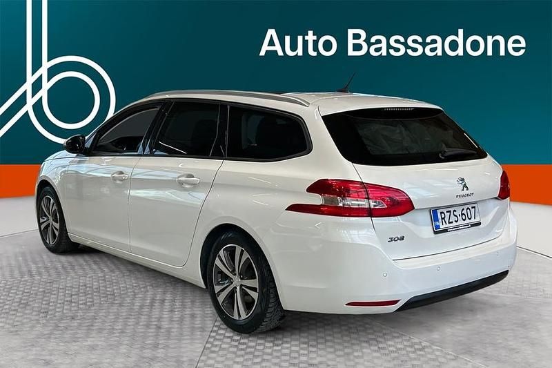 Käytetty Peugeot 308 SW Style 131 HP (96 kW) 2020 Farmari