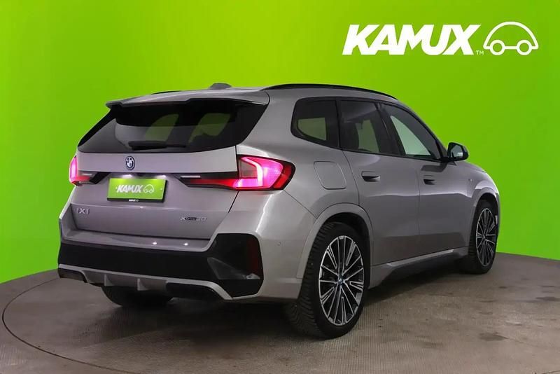 Käytetty BMW iX1 M Sport 230 kW (313 HP) 2023 Hopea / harmaa Katumaasturi