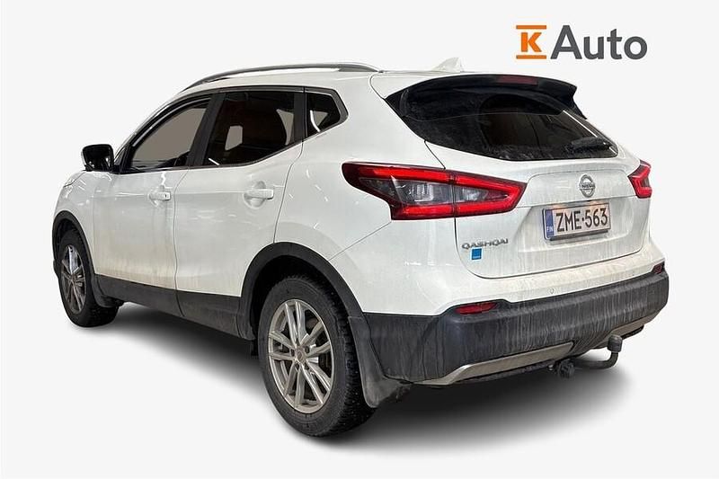 Käytetty Nissan Qashqai Tekna 116 HP (85 kW) 2018 Katumaasturi