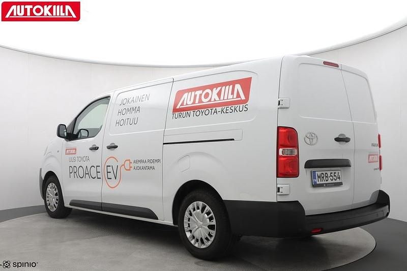 Käytetty Toyota Proace Comfort 100 kW (136 HP) 2024 Tila-auto