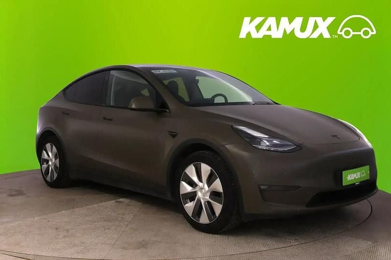 Käytetty 2023 Tesla Model Y Katumaasturi | 36 890 € (Perustarjous) - Kuva 1/4