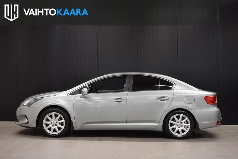 Käytetty Toyota Avensis Plus 152 HP (111 kW) 2012 Sedan