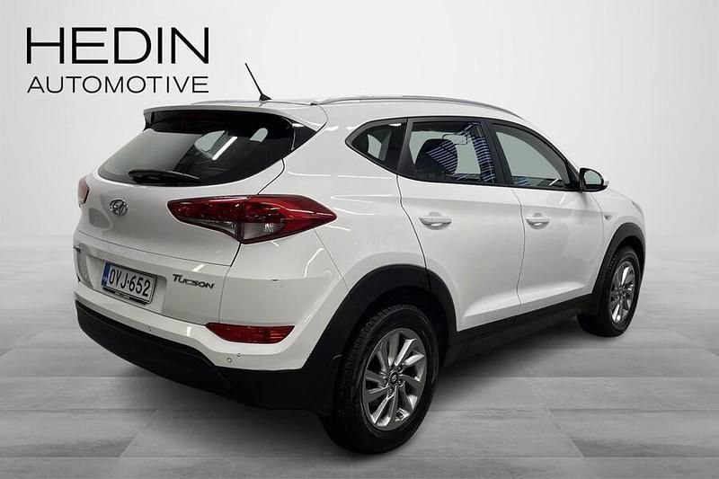 Käytetty Hyundai Tucson Classic 116 HP (85 kW) 2016 Valkoinen Katumaasturi