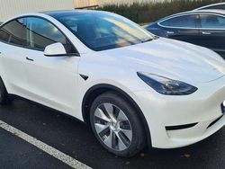 Käytetty 2023 Tesla Model Y RWD Katumaasturi | 32 890 € (Perustarjous)