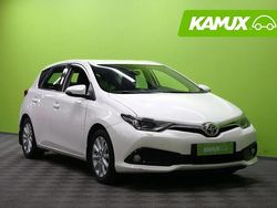 Valkoinen Käytetty 2015 Toyota Auris Active Sedan | 8 780 € (Perustarjous)