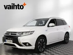 Valkoinen Käytetty 2017 Mitsubishi Outlander P-HEV Instyle Farmari | 15 590 € (Perustarjous)