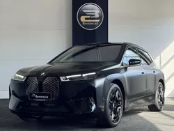 Musta Käytetty 2022 BMW iX Sport Line Katumaasturi | 69 600 € (Perustarjous)