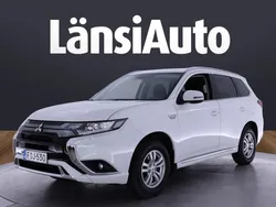 Käytetty 2020 Mitsubishi Outlander P-HEV Invite Katumaasturi | 22 350 € (Perustarjous)
