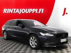 Sininen Käytetty 2017 Volvo V90 Momentum Farmari | 23 590 € (Hieman kallis)