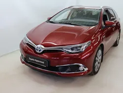 Punainen Käytetty 2017 Toyota Auris Touring Sports Premium Farmari | 16 800 € (Perustarjous)