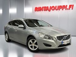 Hopea Käytetty 2011 Volvo V60 Summum Farmari | 11 480 € (Perustarjous)