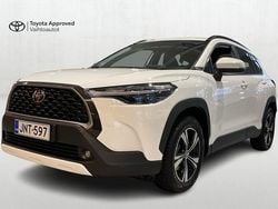 Valkoinen Käytetty 2025 Toyota Corolla Cross Edition Katumaasturi | 39 790 € (Perustarjous)