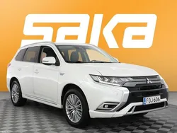 Käytetty 2020 Mitsubishi Outlander P-HEV Katumaasturi | 19 690 € (Hyvä tarjous)