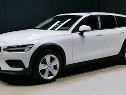 Käytetty 2022 Volvo V60 CC Business Edition Farmari | 40 800 € (Perustarjous)