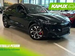 Musta Käytetty 2021 Ford Mustang Mach-E Katumaasturi | 35 500 € (Perustarjous)