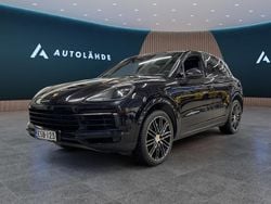 Käytetty 2019 Porsche Cayenne Katumaasturi | 59 870 € (Perustarjous)
