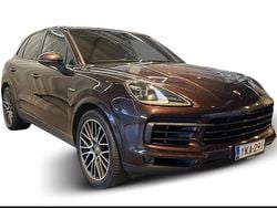 Ruskea Käytetty 2018 Porsche Cayenne Katumaasturi | 44 900 € (Hyvä tarjous)