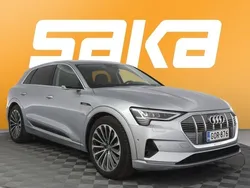 Harmaa Käytetty 2020 Audi e-tron Comfort Katumaasturi | 29 690 € (Perustarjous)