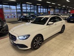 Valkoinen Käytetty 2023 Mercedes E300 Premium Sedan | 47 900 € (Kallis)
