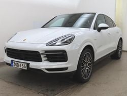 Valkoinen Käytetty 2022 Porsche Cayenne Katumaasturi | 73 890 € (Hieman kallis)