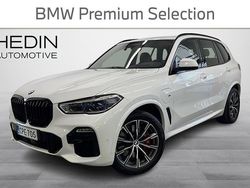 Valkoinen Käytetty 2021 BMW X5 M Sport Katumaasturi | 52 900 € (Perustarjous)