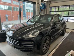 Käytetty 2022 Porsche Cayenne Katumaasturi | 83 900 € (Kallis)