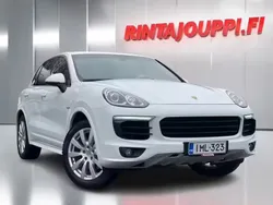 Valkoinen Käytetty 2016 Porsche Cayenne S E-Hybrid Katumaasturi | 24 300 €
