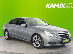 Hopea / harmaa Käytetty 2009 Mercedes E200 Business Sedan | 8 990 € (Supertarjous)