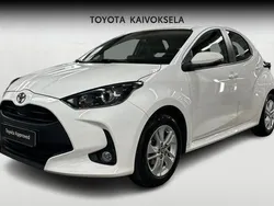 Valkoinen Käytetty 2024 Toyota Yaris Multidrive S Viistoperä | 22 990 € (Hieman kallis)