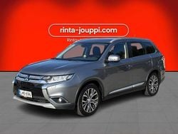 Harmaa Käytetty 2015 Mitsubishi Outlander Intense Katumaasturi | 13 880 € (Perustarjous)