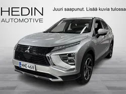 Harmaa Käytetty 2022 Mitsubishi Eclipse Cross Invite+ Katumaasturi | 26 890 € (Perustarjous)