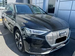 Musta Käytetty 2022 Audi e-tron Katumaasturi | 31 980 € (Hyvä tarjous)