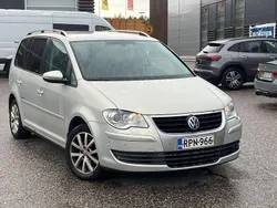Käytetty 2010 VW Touran Freestyle Tila-auto | 6 600 € (Supertarjous)