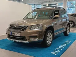 Ruskea Käytetty 2016 Skoda Yeti Style Katumaasturi | 15 800 €