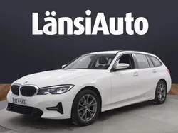 Valkoinen Käytetty 2021 BMW 320 Sport Line Farmari | 25 790 € (Perustarjous)
