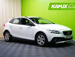 Valkoinen Käytetty 2017 Volvo V40 CC Business Edition Farmari | 11 400 € (Hyvä tarjous)