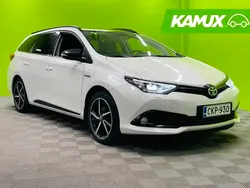 Valkoinen Käytetty 2017 Toyota Auris Touring Sports Edition Farmari | 14 880 € (Perustarjous)