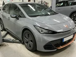 Harmaa Käytetty 2023 Cupra Born Viistoperä | 28 390 € (Perustarjous)