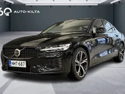 Musta Käytetty 2022 Volvo S60 Performance Sedan | 43 750 € (Perustarjous)