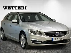 Hopea Käytetty 2018 Volvo V60 Momentum Farmari | 13 700 € (Perustarjous)
